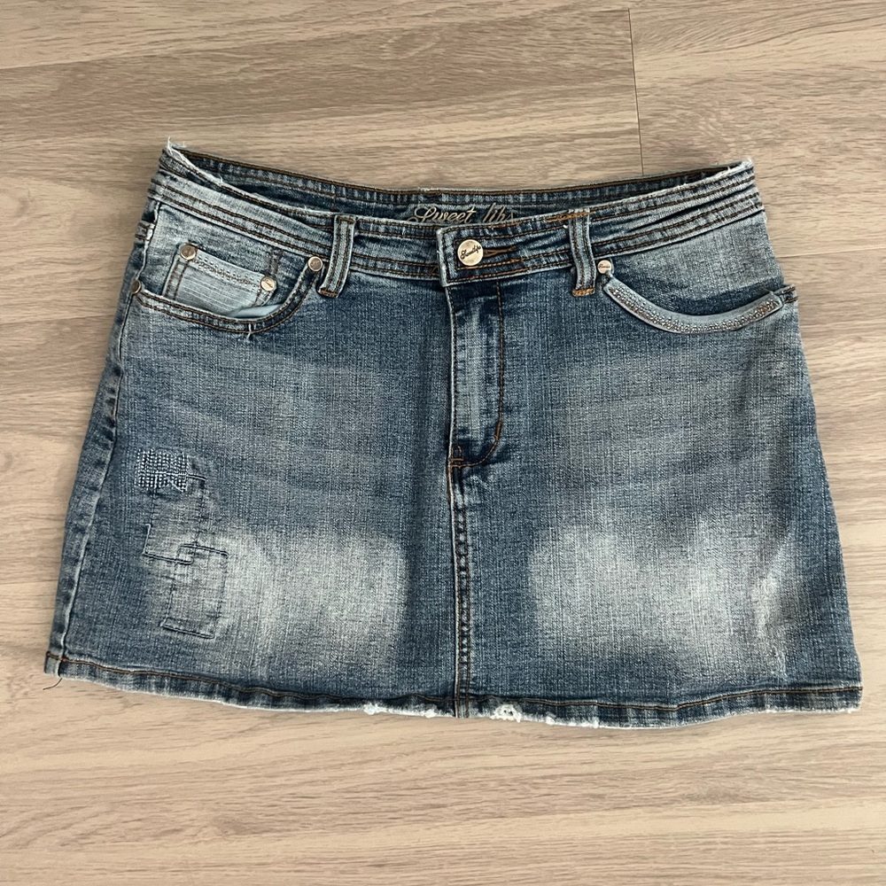 Sweet Lips Y2K Denim Mini Skirt Juniors 11/12 Distressed Stretch Blue Jean Skirt